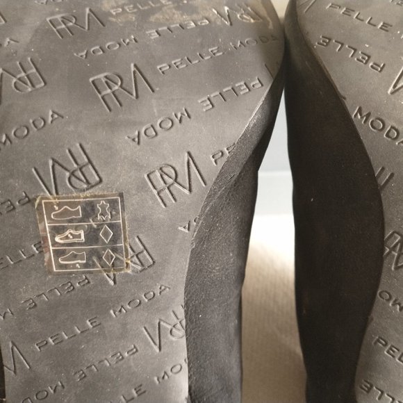 Black Suede Pumps - Picture 7 of 12